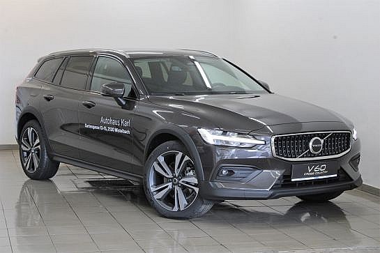 Volvo V60 Cross Country Core B4 AWD Geartronic bei Autopartner Karl in 